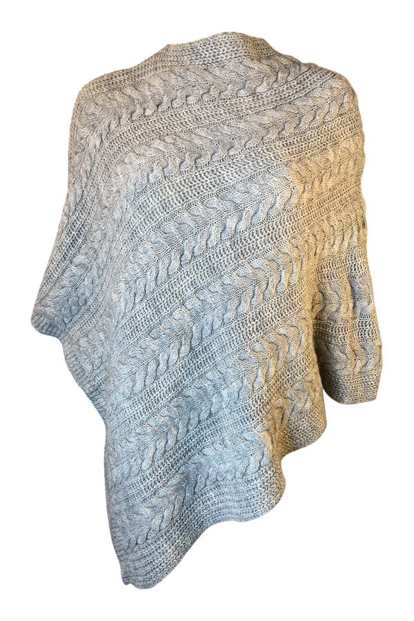 Cable knit poncho sand