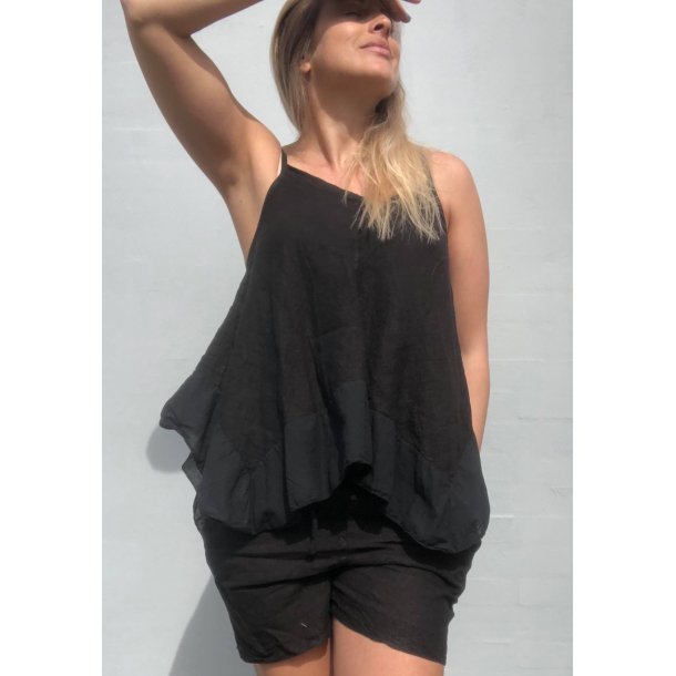 linen shorts 