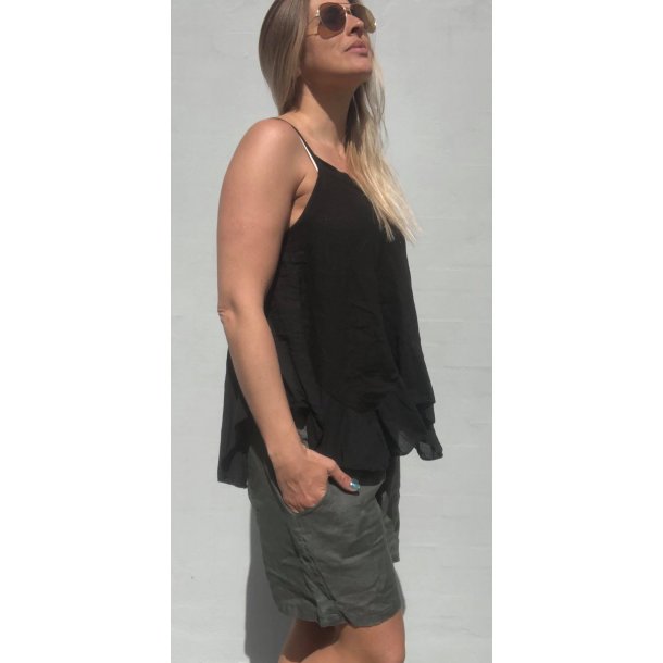 linen shorts 